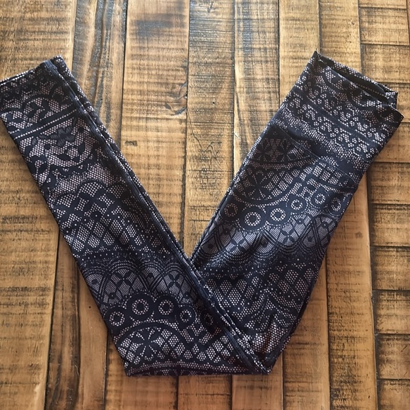 Niyama Sol Sofia Lace Leggings - Picture 3 of 15